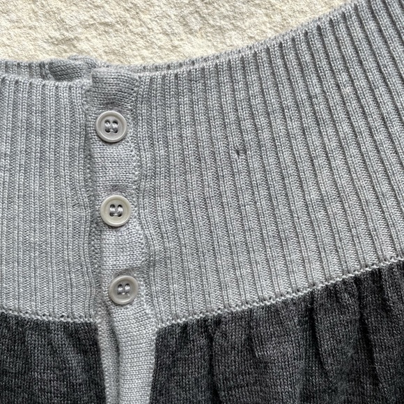 BCBGMAXAZRIA flutter sleeve gray and black sweater - Picture 8 of 10